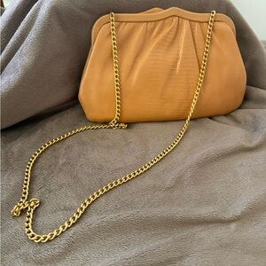 Vintage Ande Pleated Clutch shoulder bag with Kisslock opening